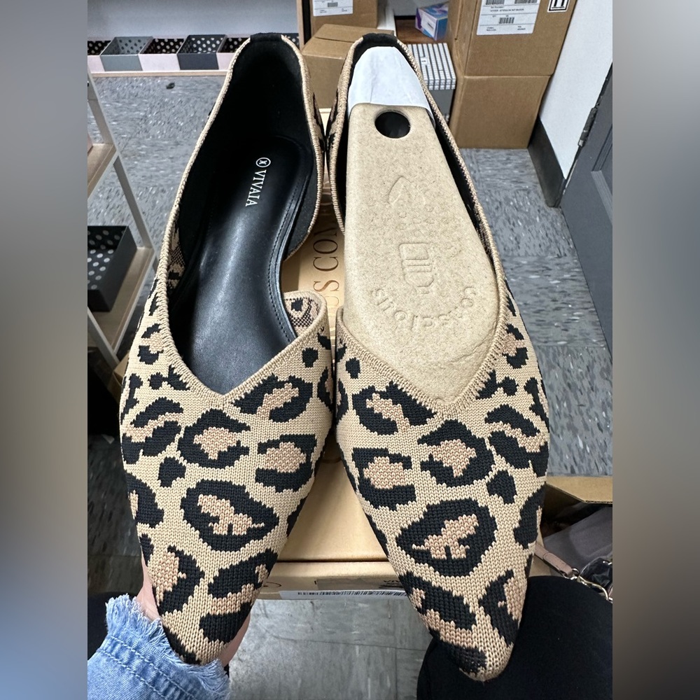 Vivaia Pointed-Toe Flats (Melia) size EUR 41 US 9.5
